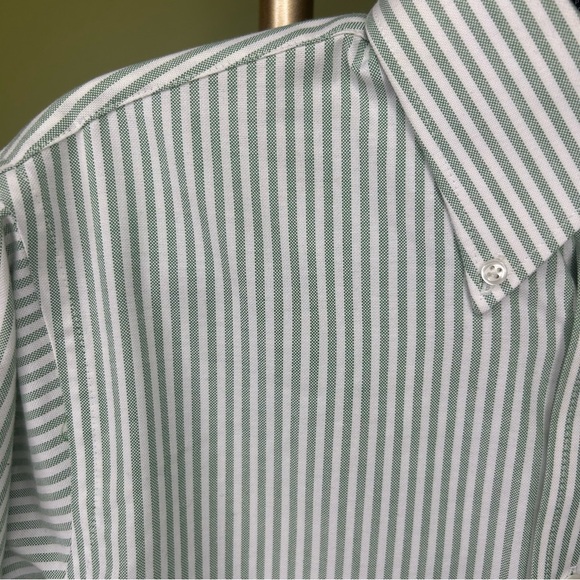 Stafford Essentials The Oxford Shirt Striped Dress Shirt Men's Size 14 1/2 32-33 - Picture 3 of 4
